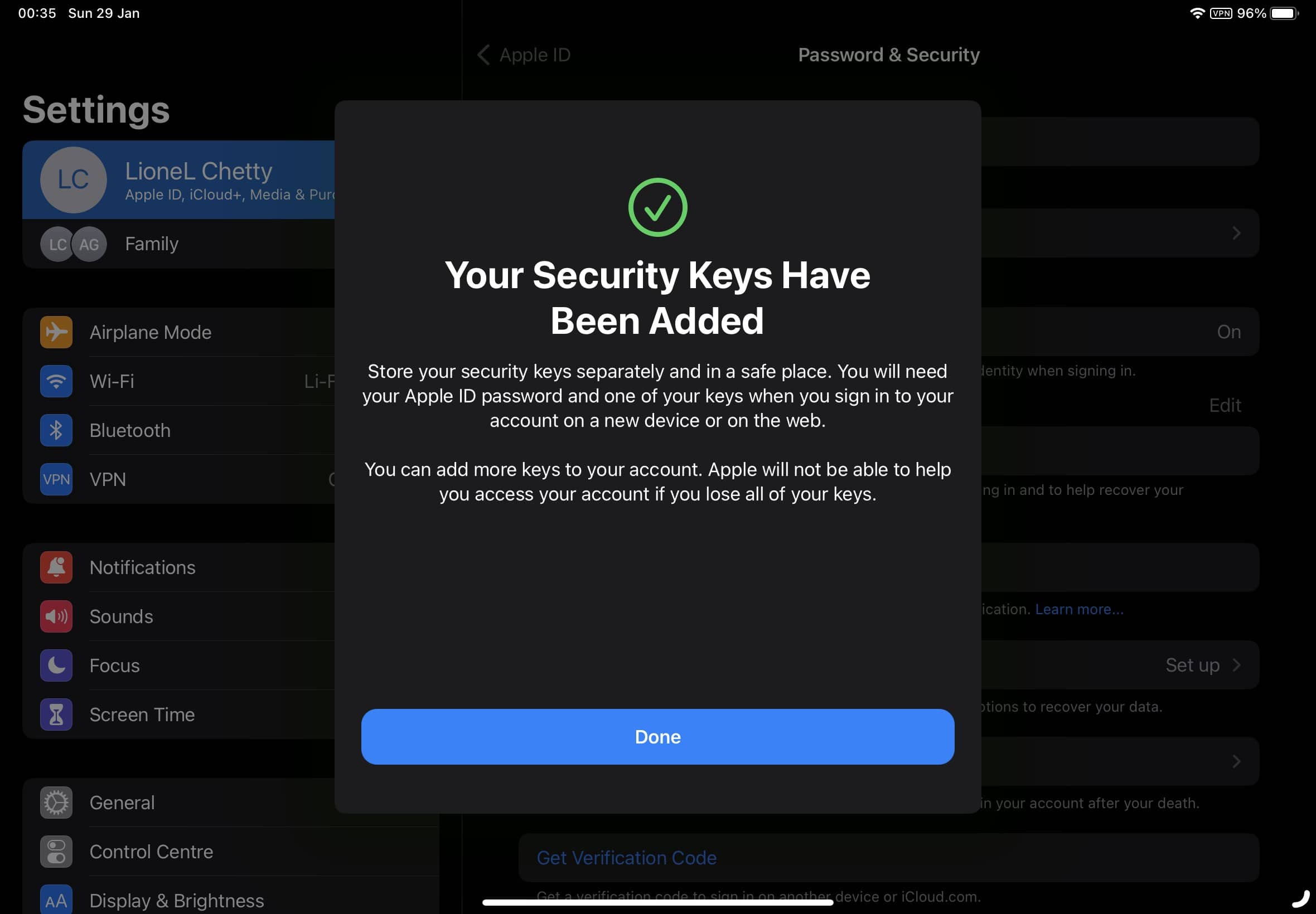 Security Keys for Apple ID